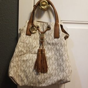 Michael kors purse